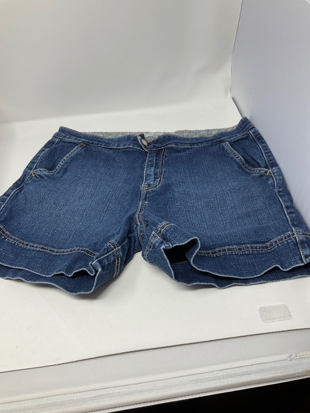 Levi shorts denim 545 size 12.  W265